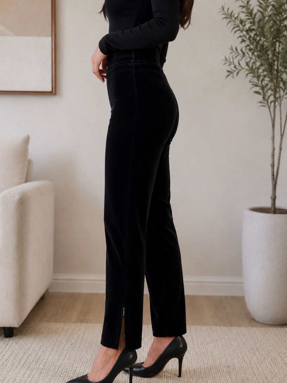 Zara woman black velvet straight leg pants side zip ankle zipper high rise sz M